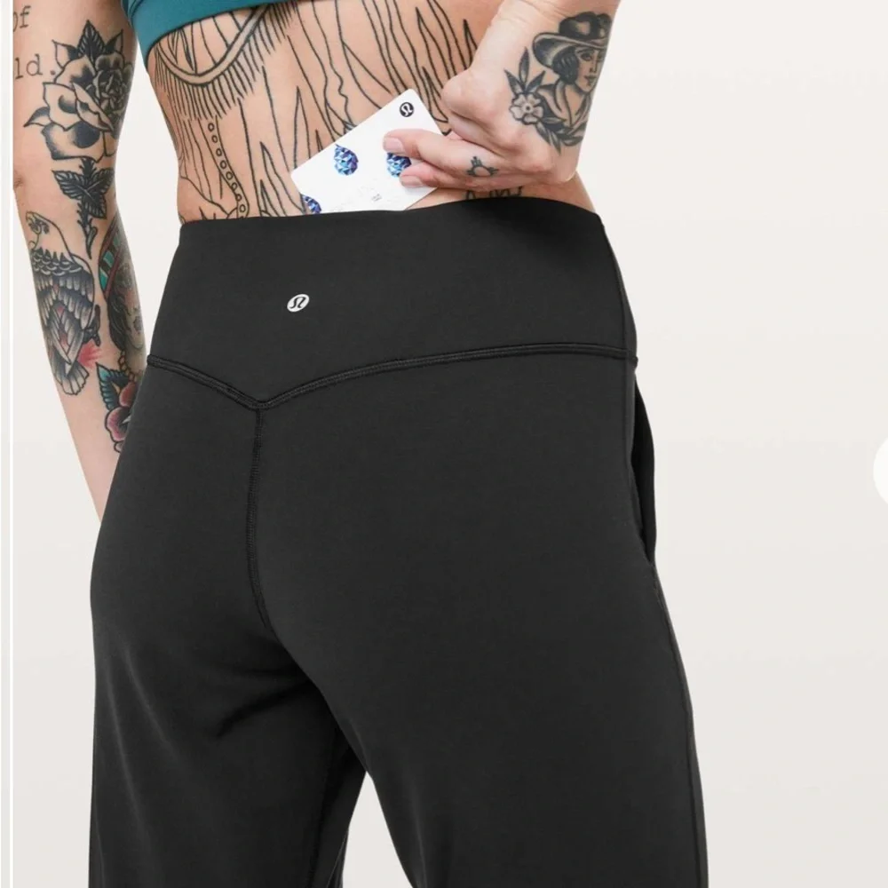 Lululemon Align Jogger 28″ • Black • Size 6 - Picture 3 of 9